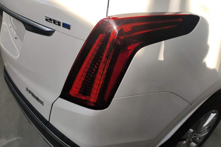 Used Cadillac XT5 2022 2.0T Two-Wheel Drive Luxury Version
