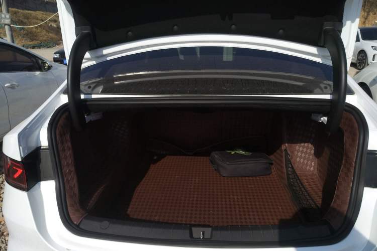 Used BYD Qin PLUS 2024 HONOR Edition DM-i 55KM Leading Model
