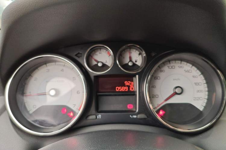 Used Peugeot 308 2014 Enjoy Edition Classic 1.6L Manual YouShang Model
