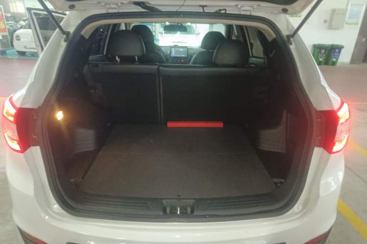 Used Hyundai ix35 2013 2.0L Automatic Two-Wheel Drive Smart GLS China IV Standard
