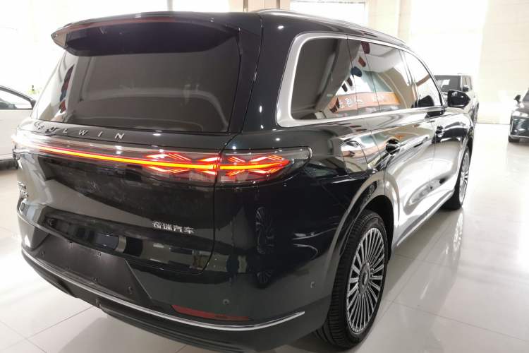 Used Chery T11 2026 Model 220 All-Wheel Drive Dual IMAX Theater Edition