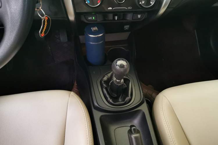 Used Honda City 2017 1.5L manual Comfort version
