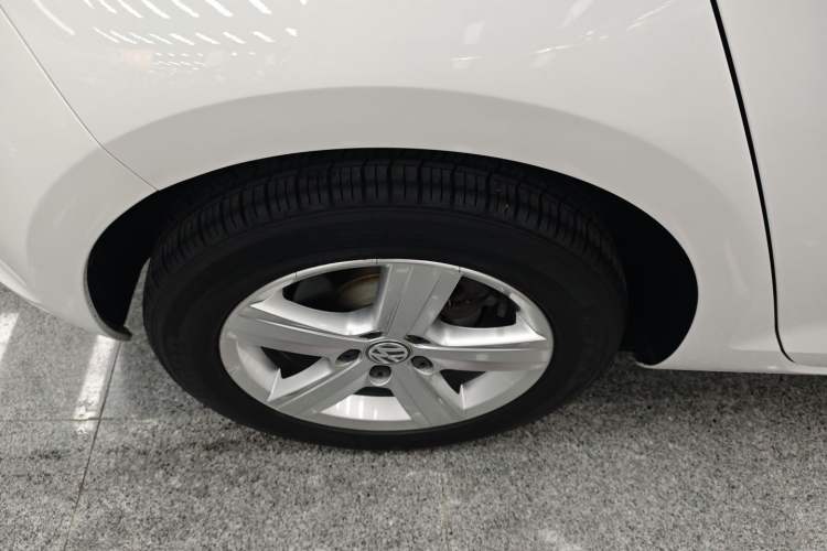 Used Volkswagen Golf 2016 230TSI Automatic Comfort Version
