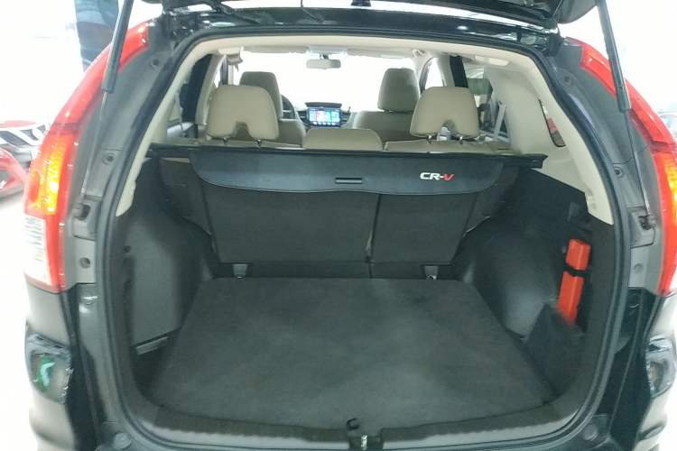 Used Honda CR-V 2013 2.0L Two-Wheel-Drive Classic Edition
