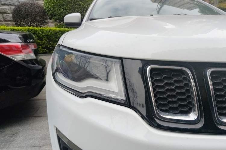 Used Jeep Compass 2017 200T Automatic Family Edition
