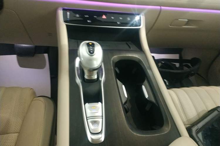 Used VOYAH Dream 2022 Low-Carbon Edition Dream+ Smart Enjoyment Package