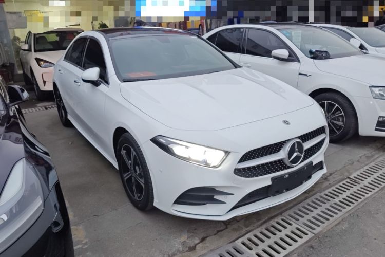 Used Mercedes-Benz A-Class 2022 Revised Version A 200 L Sport Sedan Fashionable Style
