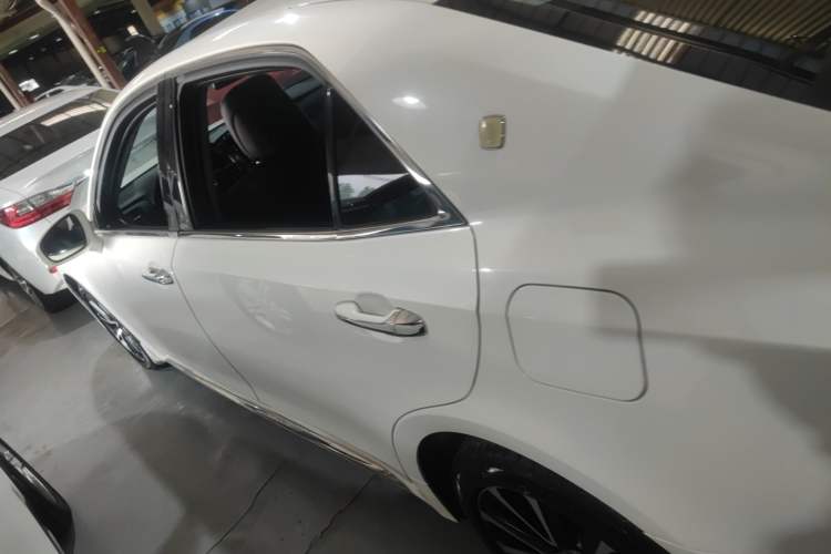 Used Toyota Crown 2018 2.0T Fashion Edition
