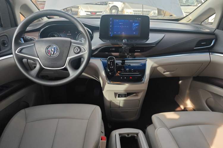 Used Buick GL8 2022 Land Cruiser Executive Class 652T Comfort Model
