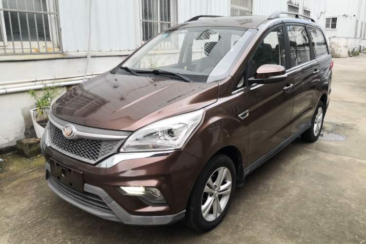 Used HYOSOW H3 2015 1.5L Manual Comfort Model
