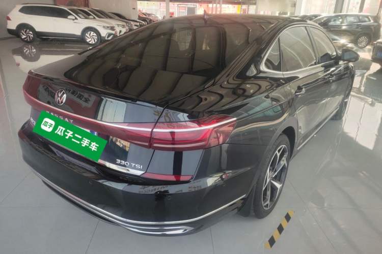 Used Volkswagen Passat 2023 330TSI Starry Luxury Edition
