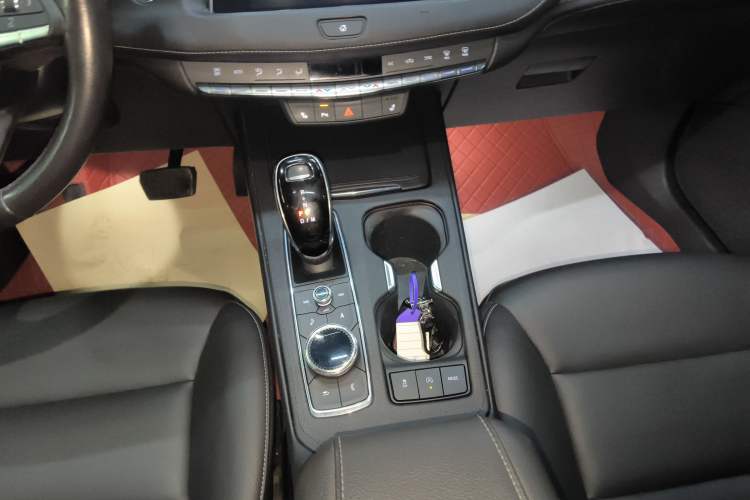 Used Cadillac XT4 2020 28T Two-Wheel-Drive Leading Version