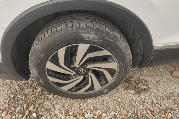 Used Volkswagen Tiguan L 2024 300TSI Automatic Two-Wheel Drive Smart Edition