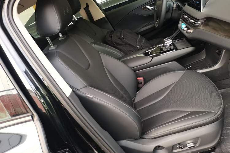 Used Hongqi E-QM5 2021 Online Booking Charging T3 Edition 5-Seater
