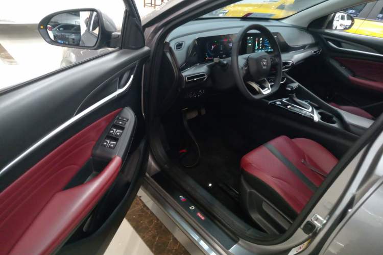 Used Changan Eado 2021 PLUS Blue Whale NE 1.4T GDI DCT Prestige Model
