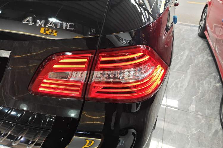 Used Mercedes-Benz M-Class 2012 ML 350 Luxury Edition
