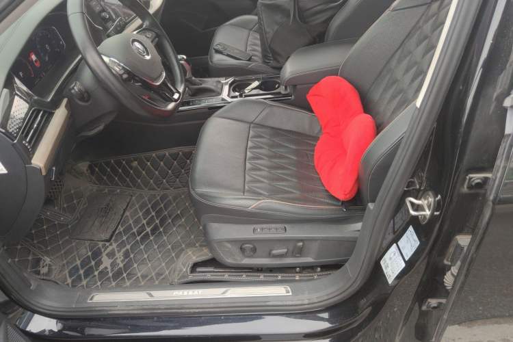 Used Volkswagen Passat 2019 330TSI Luxury Edition China VI Standard
