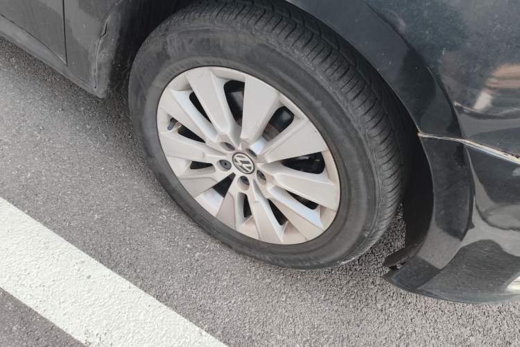 Used Volkswagen Lavida 2013 Restyled Classic 1.6L Automatic Comfort Edition