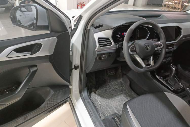 Used Volkswagen Tacqua 2023 200TSI DSG Joy-Connect Edition
