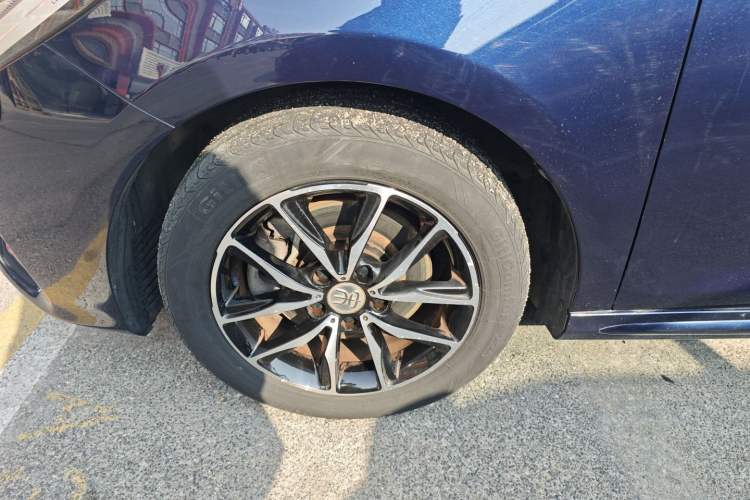 Used BYD Song MAX 2018 1.5T Automatic Smart Connect Elite Model with 6 Seats
