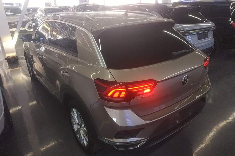 Used Volkswagen T-ROC 2018 230TSI DSG Two-Wheel Drive Advanced Version China V Standard