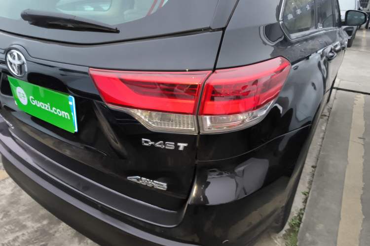 Used Toyota Highlander 2018 2.0T Two-Wheel Drive Elite Version 5 Seats China VI Standard