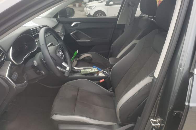 Used Audi Q3 2022 35 TFSI Fashion Dynamic Model