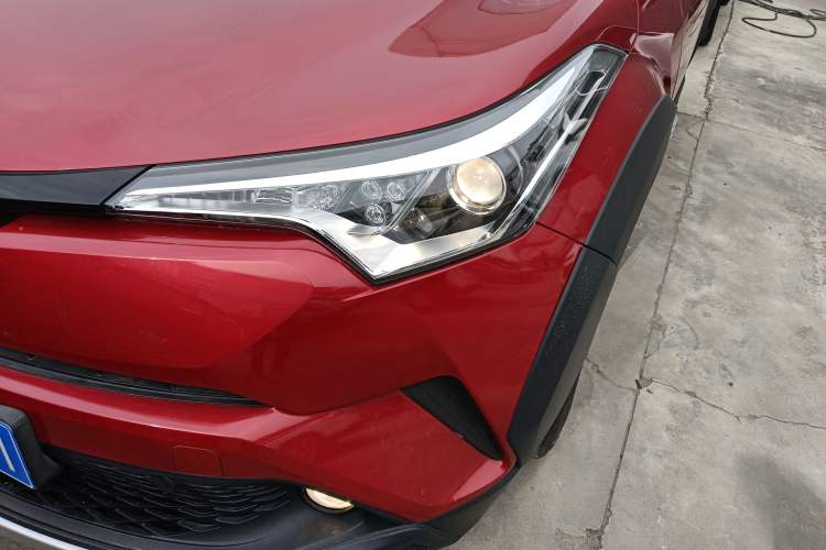 Used Toyota C-HR 2018 2.0L Coolway Leading Edition China V Standard
