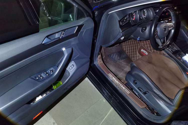 Used Volkswagen Magotan 2020 330TSI DSG Leading Model
