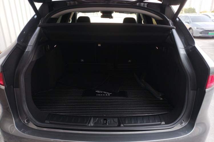 Used Jaguar F-PACE 2018 2.0T Four-Wheel Drive Urban Luxury Edition
