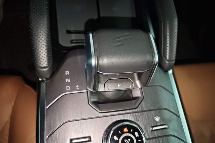 Used JETOUR Traveler 2023 2.0T All-Wheel Drive CrossPRO+