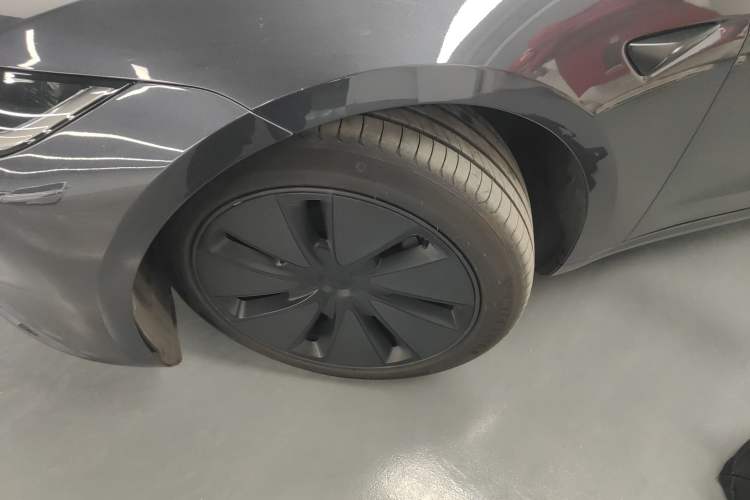 Used Tesla Model 3 2023 Long-Range All-Wheel-Drive Version
