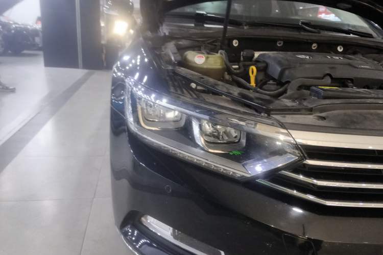 Used Volkswagen Magotan 2018 330TSI DSG Luxury Model
