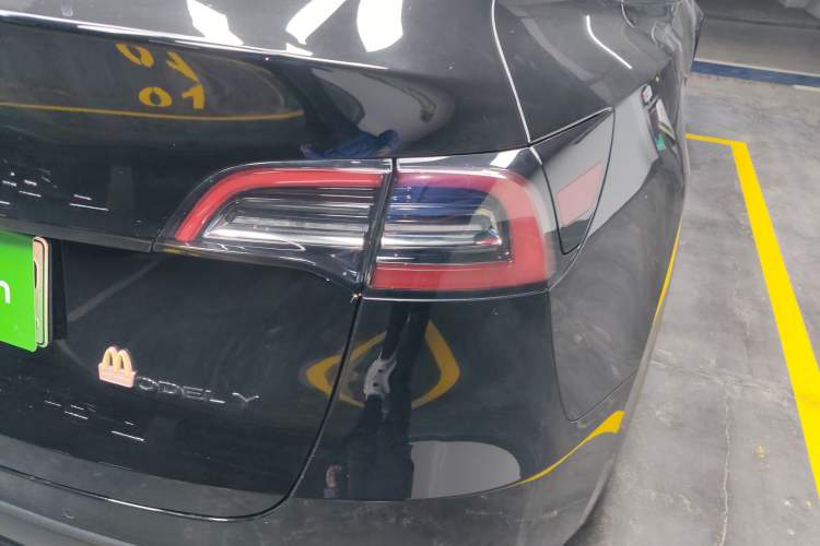 Used Tesla Model Y 2023 Rear-Wheel-Drive Version
