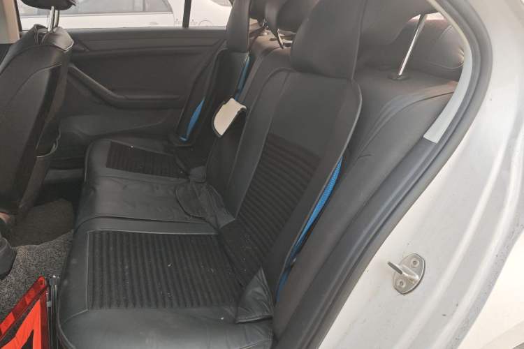 Used Volkswagen Jetta 2017 1.4L Manual Fashion Edition
