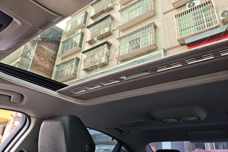 Used BMW 3 Series 2016 320Li Ambition Model
