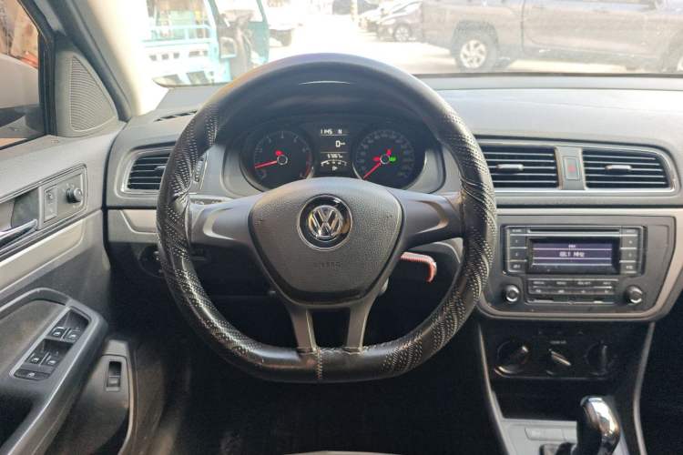 Used Volkswagen Lavida 2017 1.6L Automatic Fashion Edition
