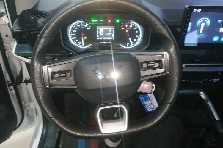 Used Wuling Jiachen 2022 1.5L Manual Enjoyment Elite Model
