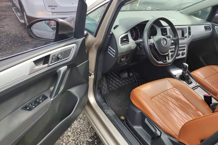 Used Volkswagen Golf Sportsvan 2016 230TSI Automatic Trend Edition
