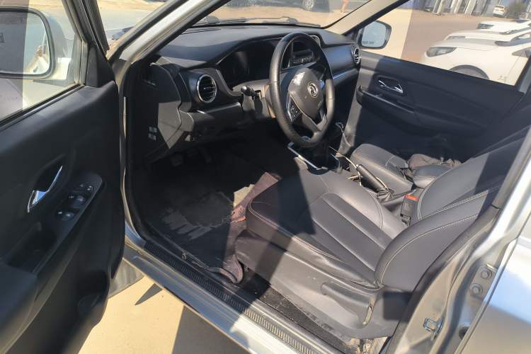 Used Dongfeng Ruichi 2021 2.4T Diesel Two-Wheel Drive Business Edition Long Cargo Bed YCY24165-61
