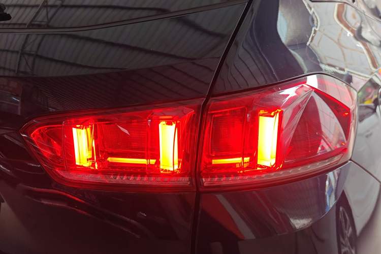 Used Wey VV7 2019 Upgraded Model 2.0T Flagship Version China VI