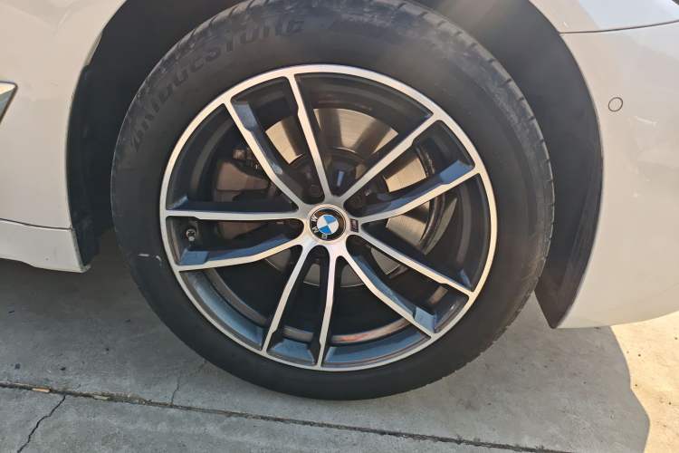 Used BMW 5 Series 2022 Second Facelift 525Li M Sport Package