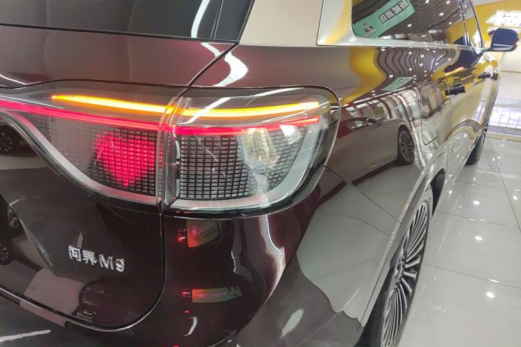 Used Hima AITO M9 2025 Extended-Range Ultra Version 52 kWh 5-Seater Edition
