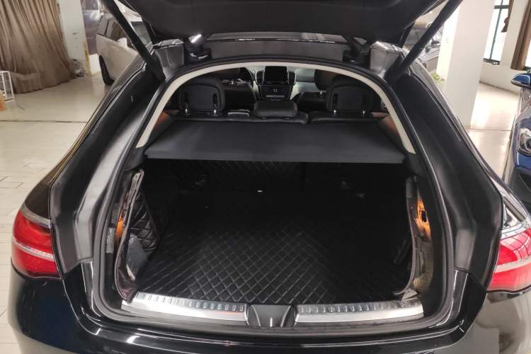 Used Mercedes-Benz GLE Coupe 2017 GLE 320 4MATIC Coupe SUV
