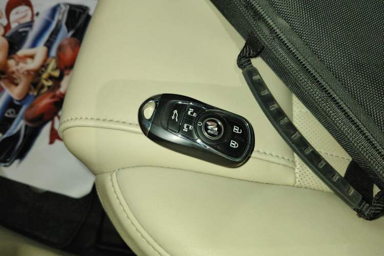 Used Buick GL8 2022 ES Land Cruiser 653T Luxury Model