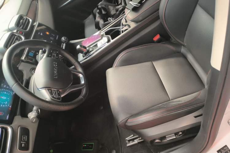 Used Lynk & Co 02 2019 1.5T DCT Two-Wheel Drive Pro Edition China VI Standard
