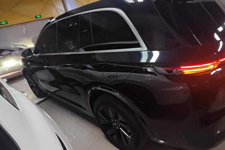 Used Li Auto L8 2023 Max model
