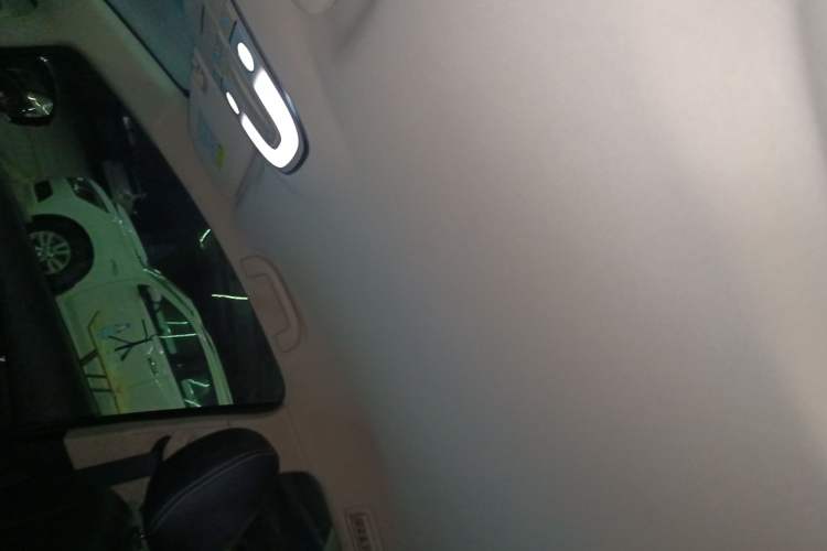 Used BYD Song MAX 2018 1.5T Automatic Smart Connect Luxury 6-Seater
