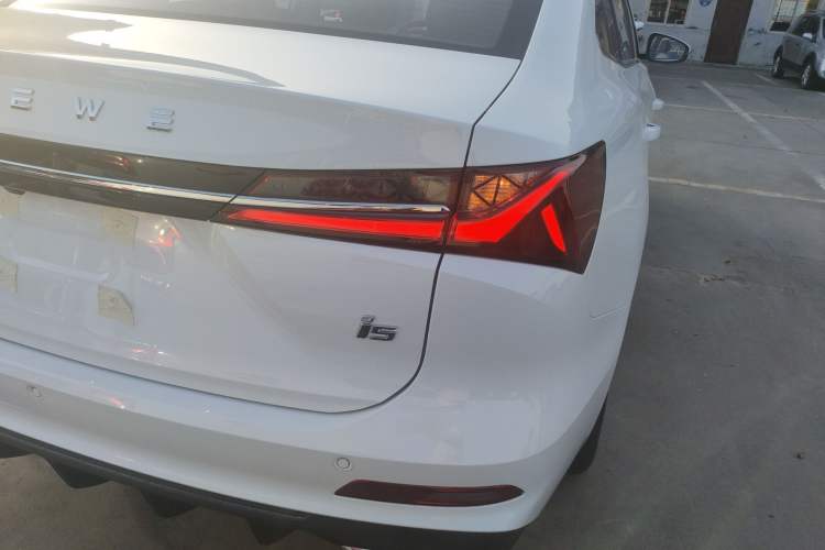 Used Roewe i5 2023 1.5L CVT Luxury Edition
