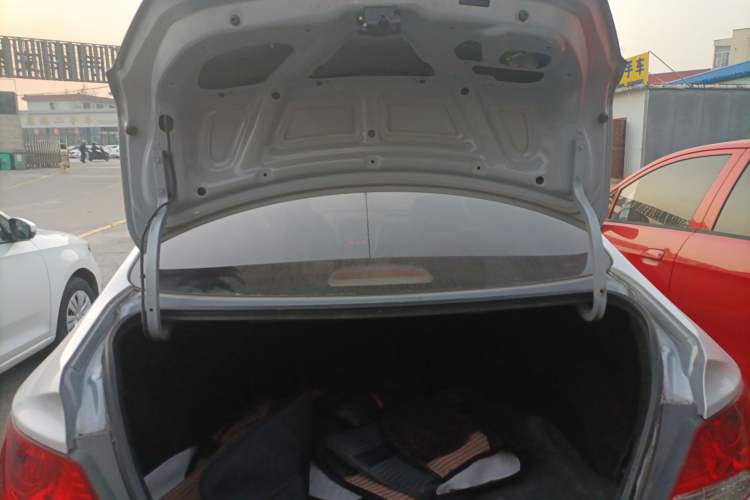 Used Hyundai Verna 2010 Sedan 1.4L Manual Comfort GS
